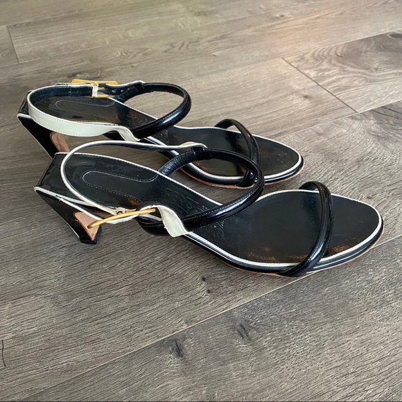 COPY - Ferragamo Ankle Strap Heeled Sandals Open Toe 9.5 - Picture 2 of 9